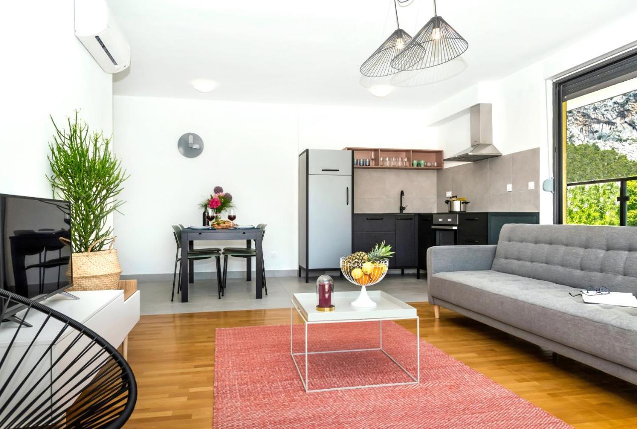 Rivus Apartments 오미스 외부 사진