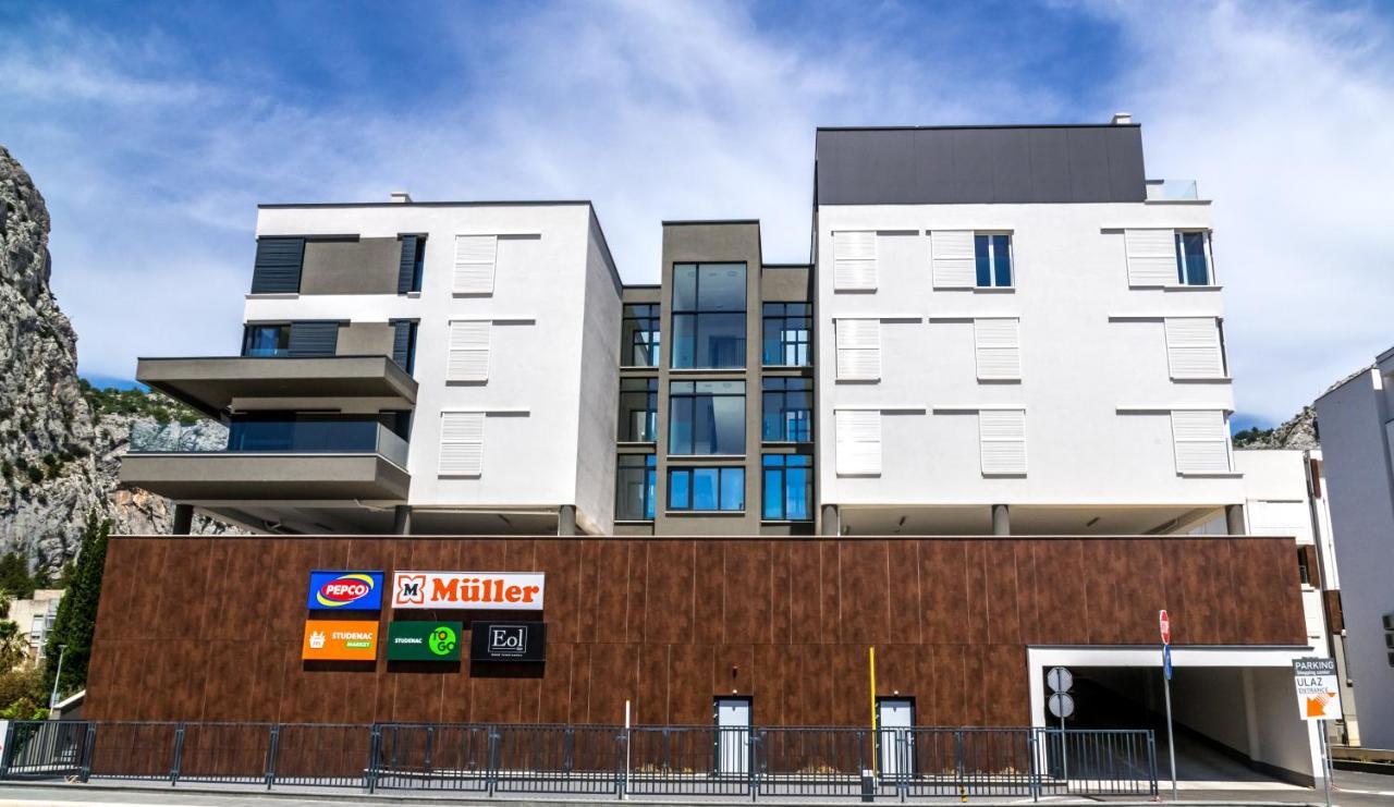 Rivus Apartments 오미스 외부 사진